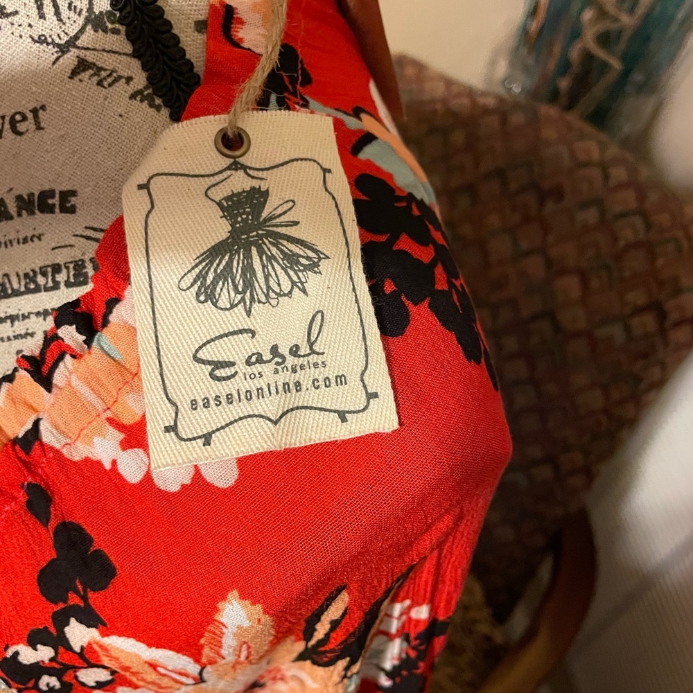 NWT EASEL RED FLORAL DESIGN MIDI TIERED oversized DRESS SMALL COMFY FLOWY NEW - Picture 3 of 11